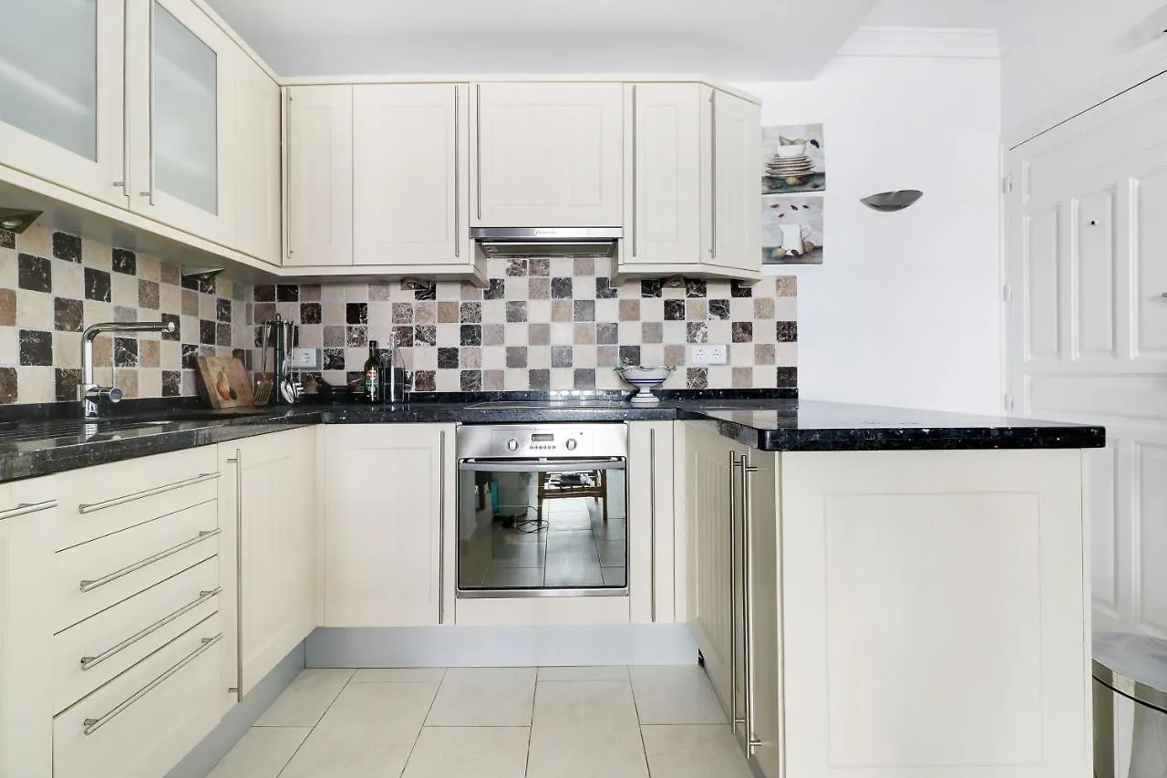 2 Bedroom Calle Carabeo, Free Wi-Fi Nerja 0*,  Spain