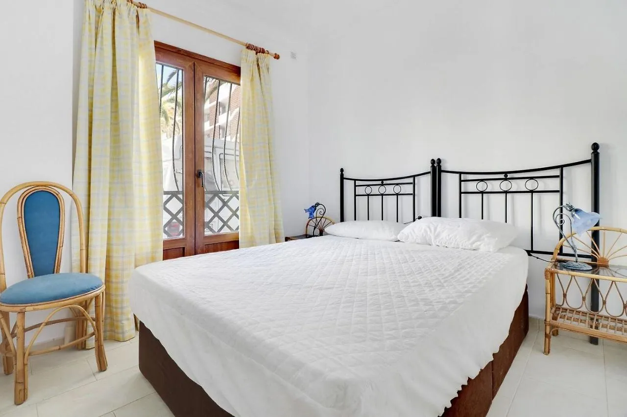 2 Bedroom Calle Carabeo, Free Wi-Fi Nerja