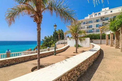 Apartment 2 Bedroom Calle Carabeo, Free Wi-Fi Nerja Spain