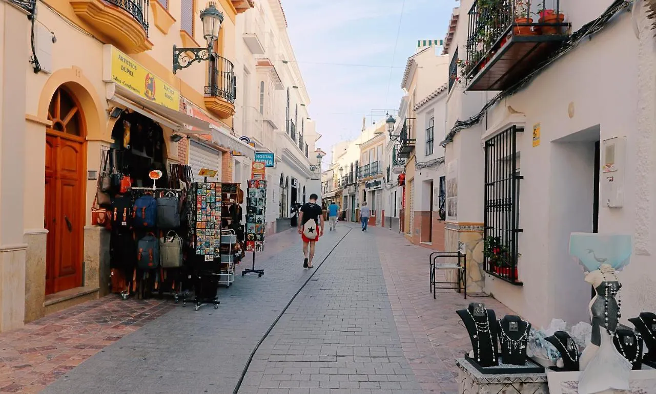 2 Bedroom Calle Carabeo, Free Wi-Fi Nerja Appartement